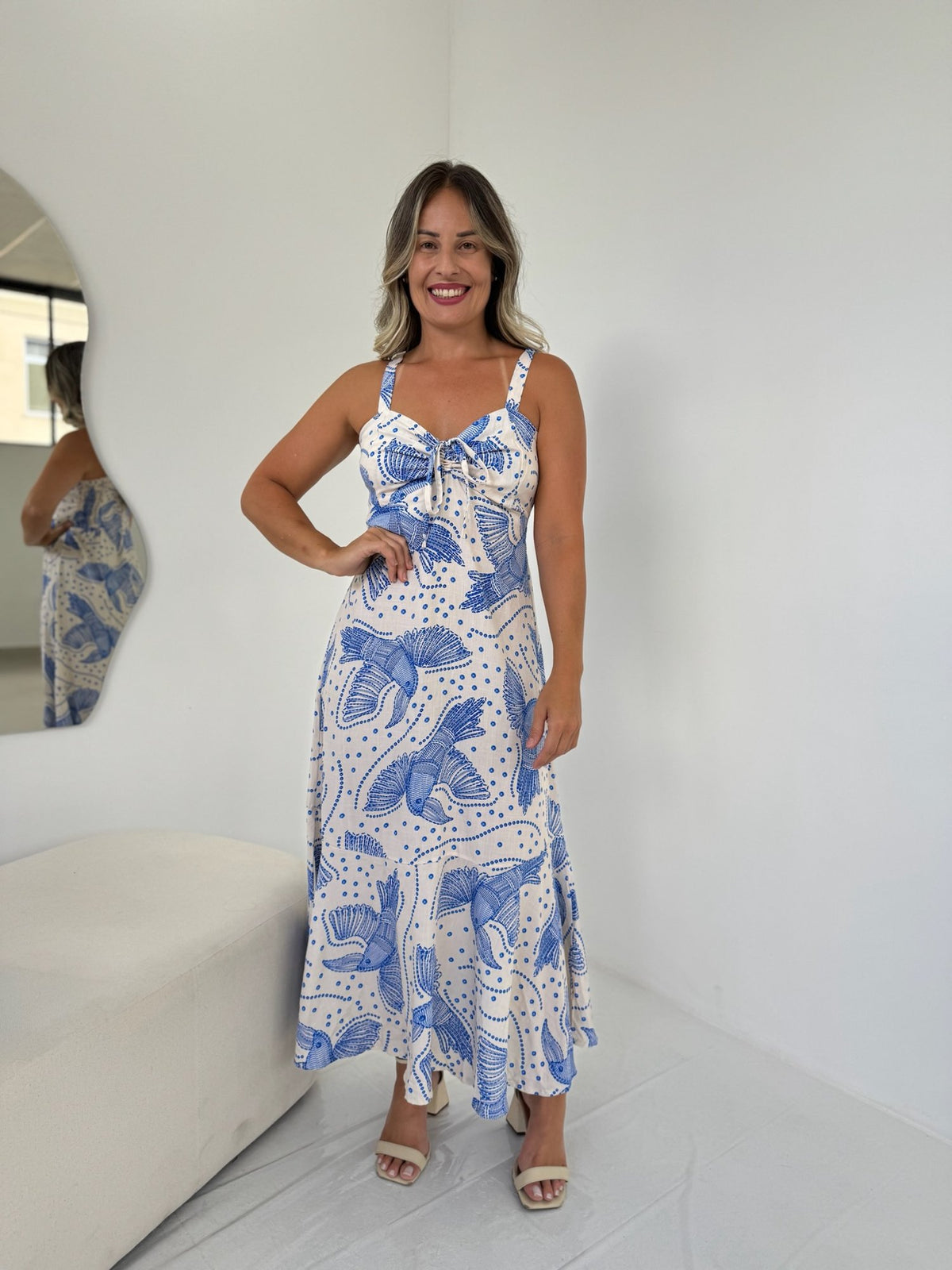 Vestido Midi Ana Azul com branco(araras)